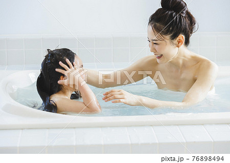 親子で入浴 シャンプー 親子で入浴 シャンプー 76898494