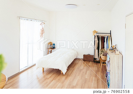 一人暮らしの部屋 一人暮らしの部屋 76902558