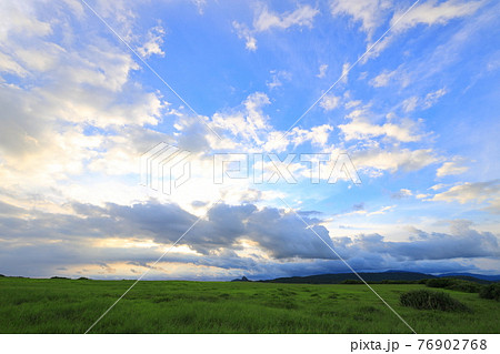 青空 青い空 ブルースカイ 76902768