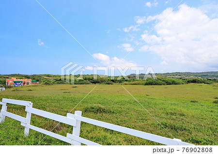 青空 青い空 ブルースカイ 76902808