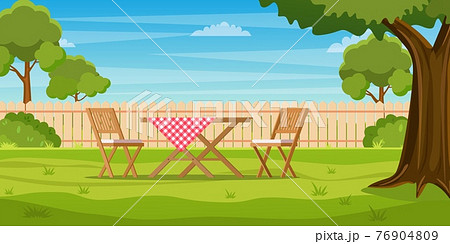 House backyard with green grass lawn 76904809