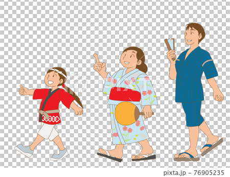 Family enjoying the festival in yukata and happi coat 76905235