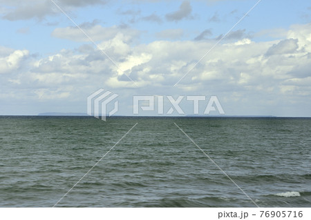 日本海オロロンラインからの天売島・焼尻島 76905716