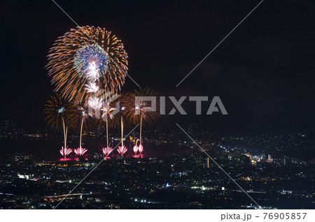 長野県 諏訪湖の花火大会の写真素材