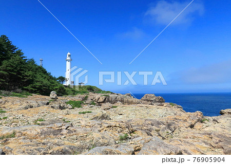 岩手県の重茂半島線、魹ヶ崎の風景 76905904
