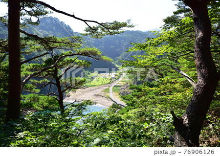 岩手県の重茂半島線、魹ヶ崎の風景 76906126