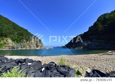 岩手県の重茂半島線、魹ヶ崎の風景 76906145