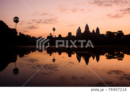 Angkor Wat at sunrise, Siem Reap, Cambodia 76907216