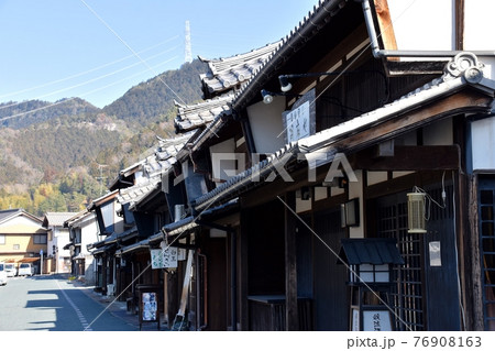 美濃市うだつの上がる町並み 76908163