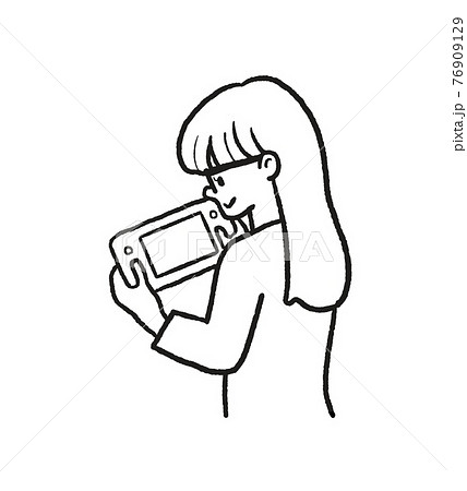 ゲーム機でゲームをする女性の線画イラストのイラスト素材