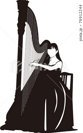 ハープを演奏する女性 76912244