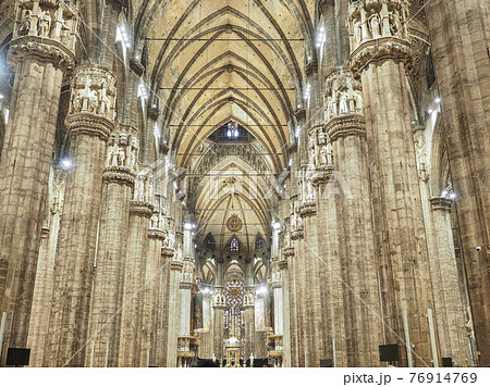 ミラノのドゥオモ　ミラノ大聖堂 76914769