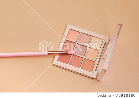 ye shadow palette swatches on pastel beige background 76918186
