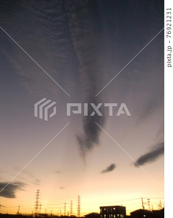 夕闇迫る冬の空 76921231