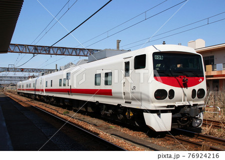 JR東日本線の非電化区間検測車「East i-D」 JR東日本線の非電化区間検測車「East i-D」 76924216