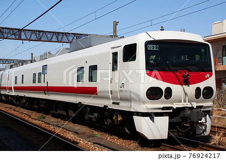 JR東日本線の非電化区間検測車「East i-D」 JR東日本線の非電化区間検測車「East i-D」 76924217