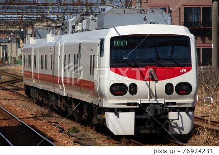 JR東日本線の非電化区間検測車「East i-D」 76924231