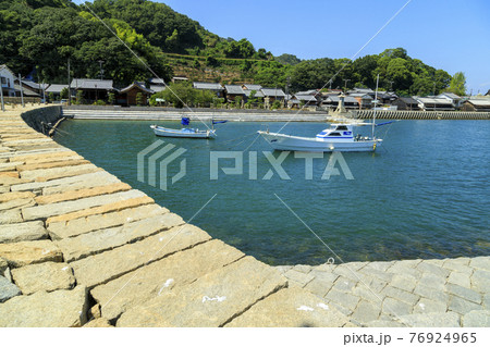 安芸灘とびしま海道の夏景色　御手洗港 76924965