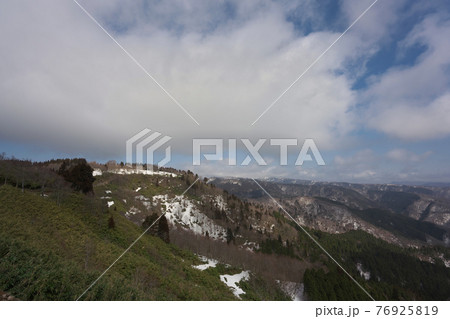 《岡山県》冬の季節、高清水トレイルの風景 76925819