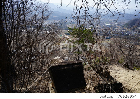 群馬県富岡市 西上州神成山九連峰ハイキングコースにある吾妻山頂からの景色 群馬県富岡市 西上州神成山九連峰ハイキングコースにある吾妻山頂からの景色 76926954