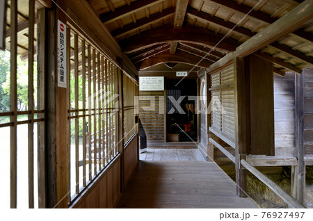 根来寺　回廊と聖天堂入口　和歌山県岩出市 76927497