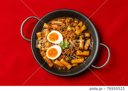 ラトッポギ　韓国グルメ　 Tteokbokki Korean food 76930525