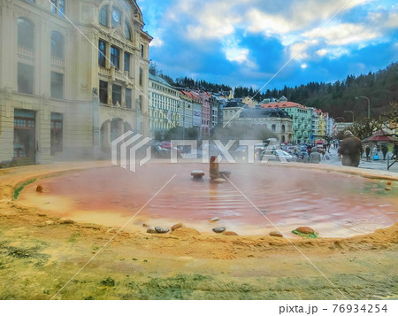 Fountain with hot springs 76934254