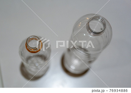空のペットボトル 空のペットボトル 76934886