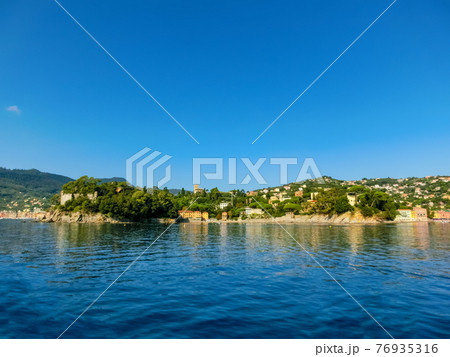 The sea view of town Rapallo in Liguria, Italy. 76935316