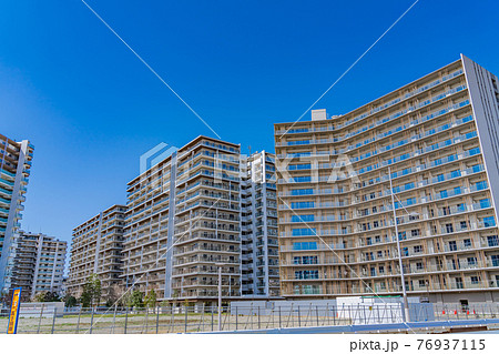 東京の都市風景 晴海地区再開発(晴海フラッグ) 76937115