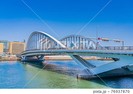 東京の都市風景 築地大橋周辺の風景 76937870