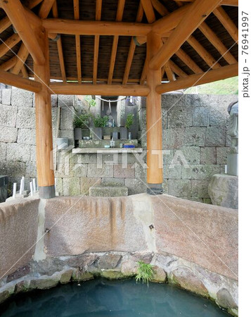 富津の六角井戸　（長崎県雲仙市小浜町） 76941997