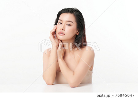 Beautiful young asian woman with clean fresh skin on white background, Face care, Facial treatment, 76945047