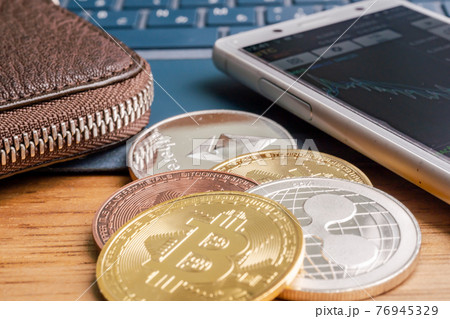 仮想通貨のイメージ 仮想通貨のイメージ 76945329