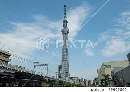 東京スカイツリーと東京の空と雲の写真素材 東京スカイツリーと東京の空と雲の写真素材