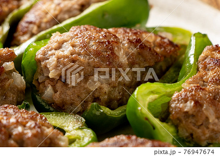 ピーマンの肉詰め。 ピーマンの肉詰め。 76947674