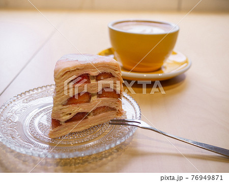 ケーキ ケーキ各種 トルテ 76949871