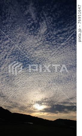 夕方 夕方 76951647