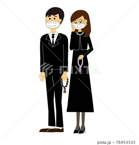葬儀に参列する夫婦 マスクあり 葬儀に参列する夫婦 マスクあり 76953535