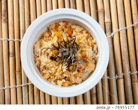 freshly cooked bowl of rice freshly cooked bowl of rice 76955177