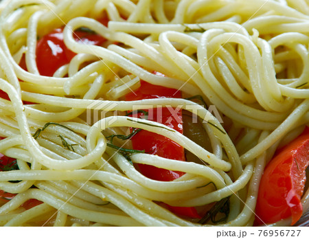 Spaghetti with Spanish flavours Spaghetti with Spanish flavours 76956727
