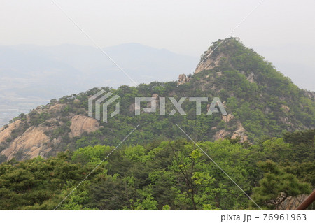 スポット 山 石 76961963