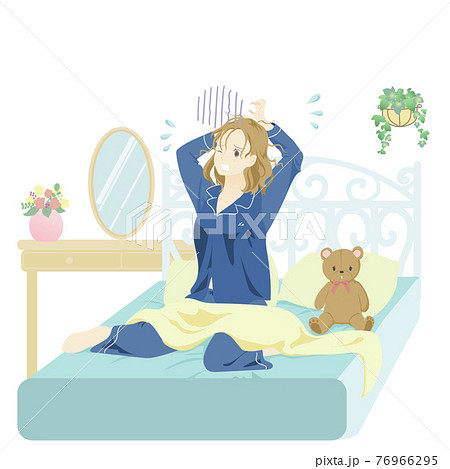 寝起きの女性 76966295