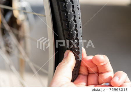自転車のパンク 自転車のパンク 76968013