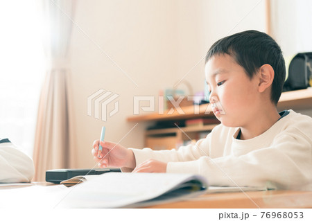 7 years old 7 years old 76968053