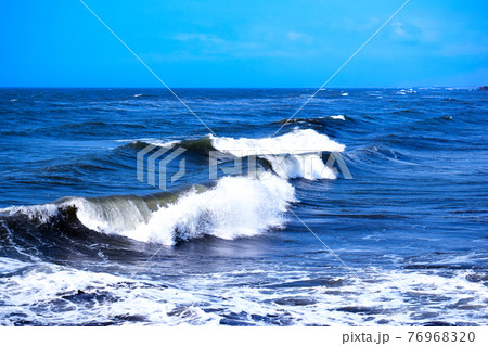 太平洋の波しぶき 太平洋の波しぶき 76968320