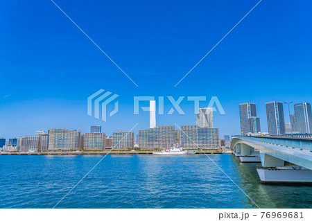 東京の都市風景 晴海地区再開発(晴海フラッグ) 76969681