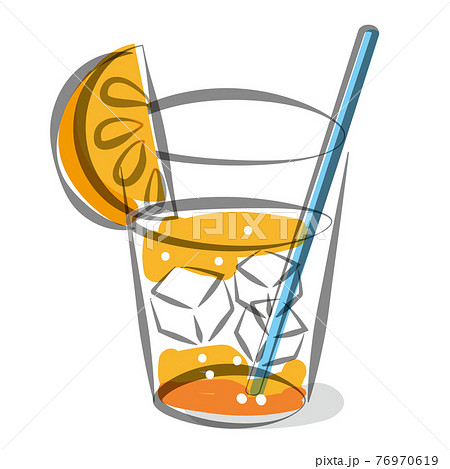 オレンジジュース入ったグラスの水彩風イラストアイコン 白背景のイラスト素材