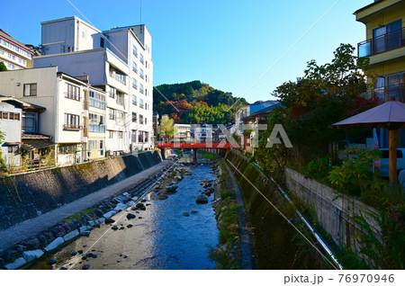 湯村温泉 温泉街 繁栄橋と春来川 新温泉町 湯村温泉 温泉街 繁栄橋と春来川 新温泉町 76970946