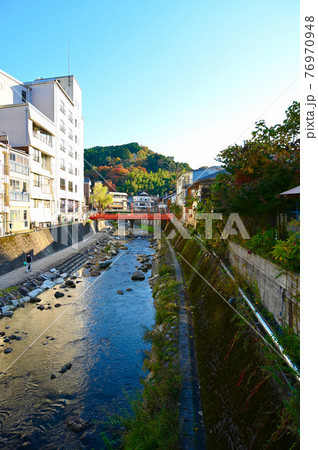 湯村温泉 温泉街 繁栄橋と春来川 新温泉町 湯村温泉 温泉街 繁栄橋と春来川 新温泉町 76970948